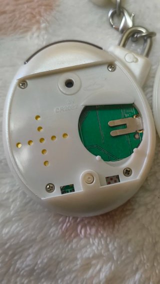 Bandai Tamagotchi Famitama Uniqlo