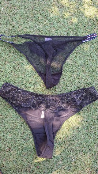 2 Tangas de Encaje Negro