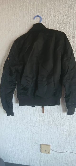 Chaqueta Alpha Industries Negra