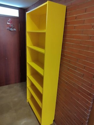 Estantería librería  Billy de Ikea color amarillo