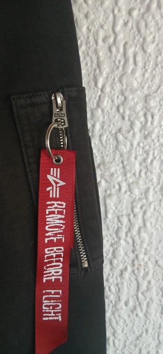 Sudadera Alpha Industries Negra y Plateada