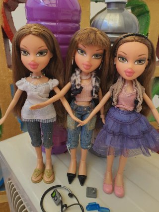 Bratz Triiiplets.