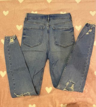Pantalón skinny vaquero roto azul Primark Talla 34
