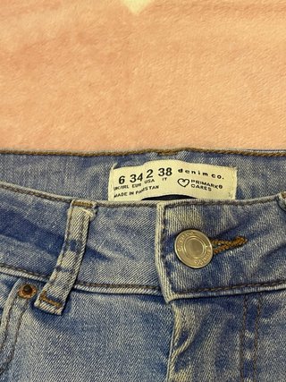 Pantalón skinny vaquero roto azul Primark Talla 34