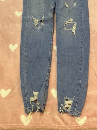 Pantalón skinny vaquero roto azul Primark Talla 34