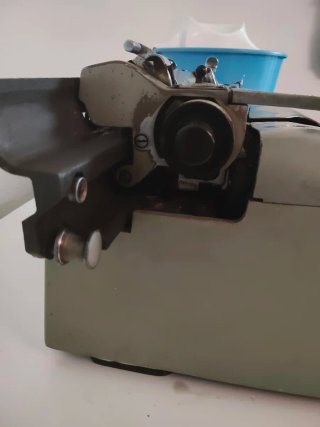 Máquina de escribir Hispano Olivetti Lexicon 80