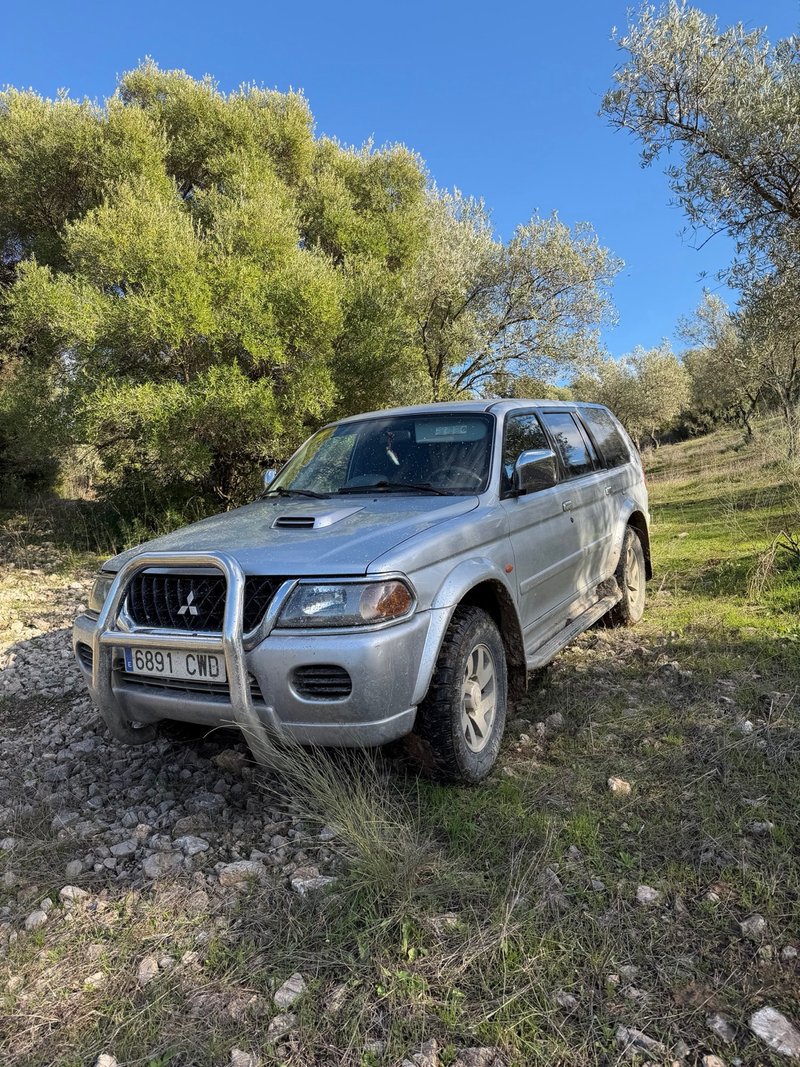 Mitsubishi Montero 2004 - foto 1