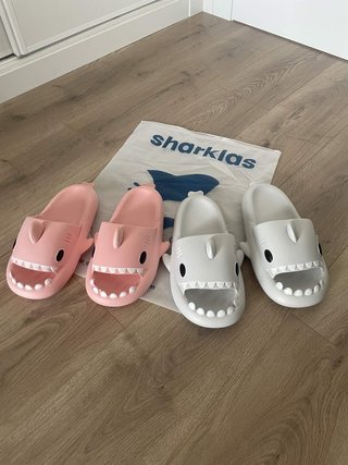 Pack 2 Chanclas Sharklas Originales