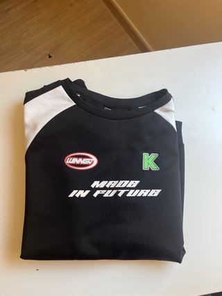 Jersey manga larga WINNER y K