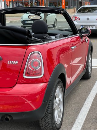 MINI Cabrio 2012