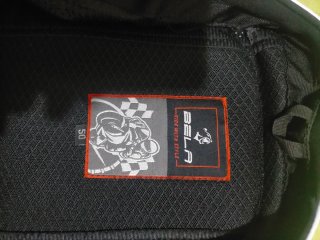 Mono de moto Bela