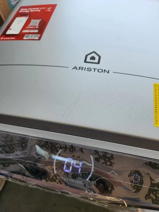 Termo eléctrico Ariston Velis Tech 100L