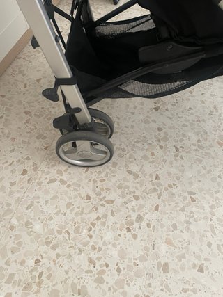 Silla de paseo ligera Chicco negra