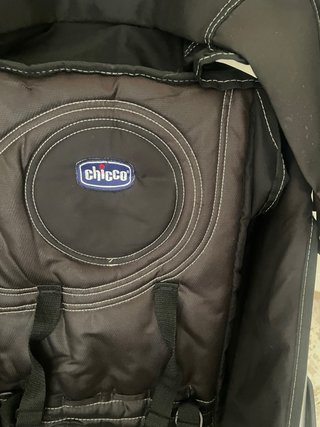 Silla de paseo ligera Chicco negra