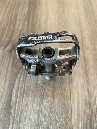 Pedales mixtos Exustar (Plataforma y SPD)