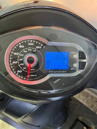 Peugeot Tweet 125