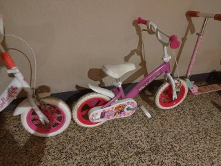 Bicicleta infantil rosa y blanca todas 40€