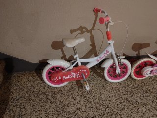 Bicicleta infantil rosa y blanca todas 40€