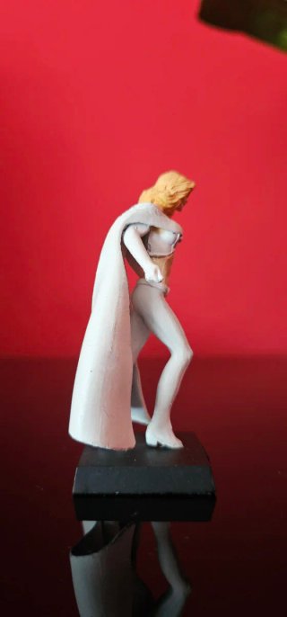 EMMA FROST - FIGURA DE PLOMO