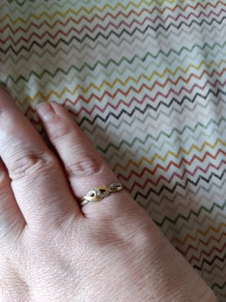Conjunto oro 18k: Anillo y Pendientes