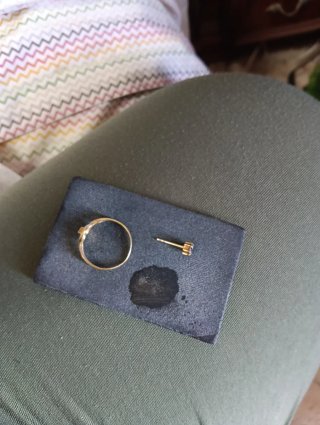 Conjunto oro 18k: Anillo y Pendientes