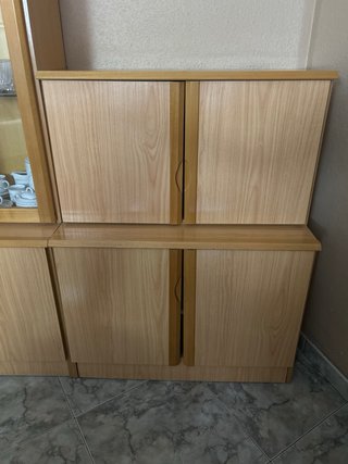Comedor completo de madera en muy buen estado.