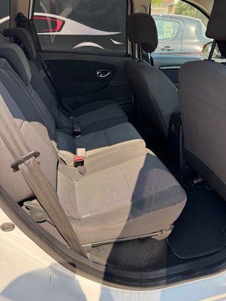 Renault Scenic 2015
