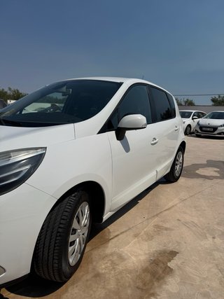 Renault Scenic 2015