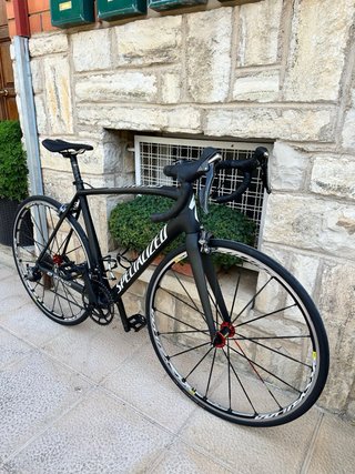 Bicicletta da strada in carbonio Specialized, 7kg, quasi nuova