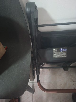 Carrito de bebé cómo nuevo