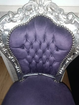 Sillón de salón terciopelo morado y plata