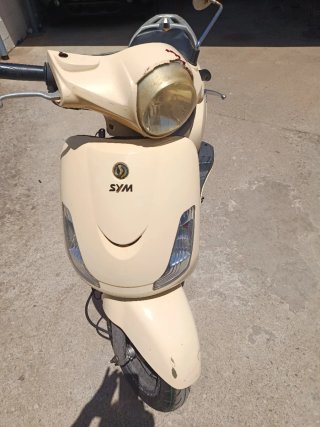 Moto SYM Fiddle 49cc Beige