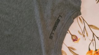 Camiseta Reebok gris