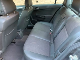 Opel Astra 2011