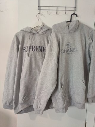 Pack 2 Sudaderas Supreme y Chanel Paris Gris