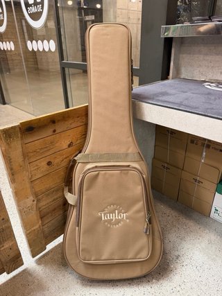 Guitarra Taylor 214-Koa