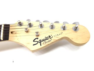 E63009-0 GUITARRA ELECTRICA SQUIER STRATOCASTER
