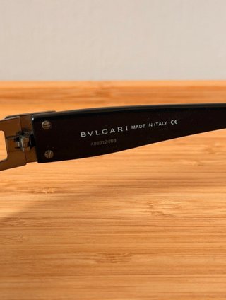 Occhiali da sole Bulgari neri e grigi