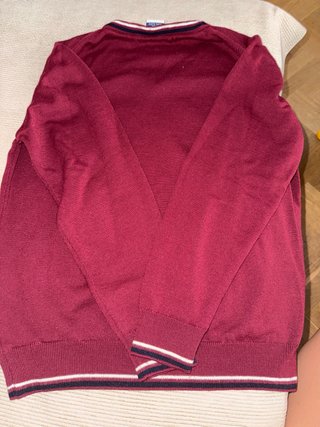 Jersey escolar Mater Amabilis rojo