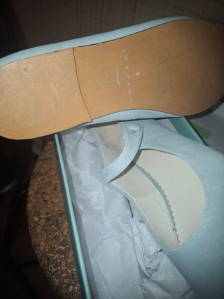Zapatos planos azules. Una sola puesta