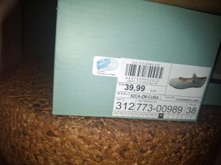 Zapatos planos azules. Una sola puesta