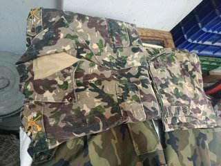 Trajes militares camuflaje