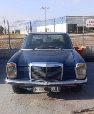 Mercedes-Benz w114 1969