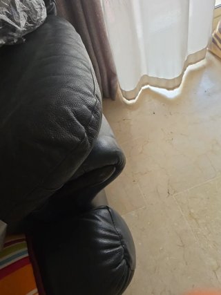 Sillón de piel negro