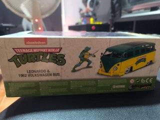 Jada TMNT Leonardo & Bus VW 1962