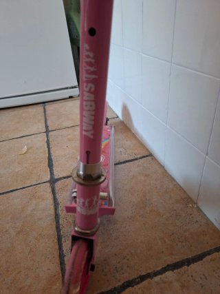 Patinete rosa infantil