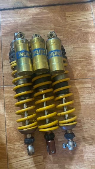 Amortiguadores Öhlins Dorados