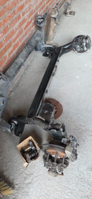 Puente trasero clio II sport