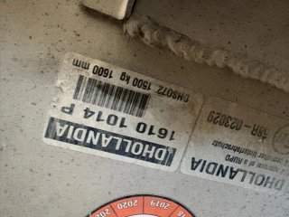 Camion Renault D 12 de 12.000 kg tara 6335 kg.