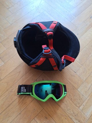 Pack Esquí Quiksilver: Pantalón, Casco y Gafas.